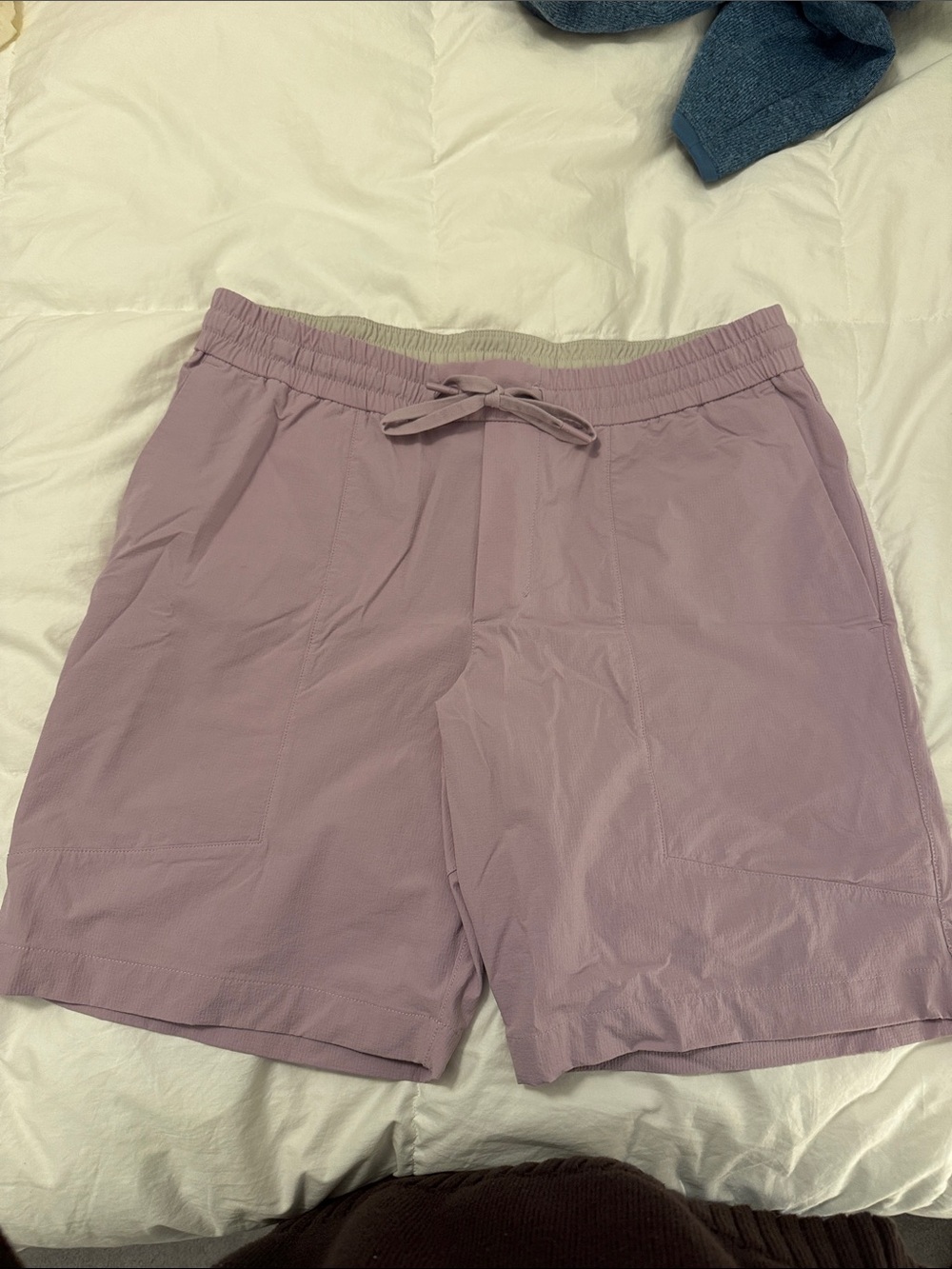 Lululemon men’s 7 inch athletic shorts
